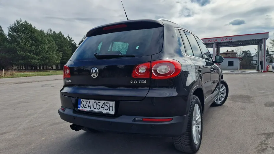 VOLKSWAGEN Tiguan -