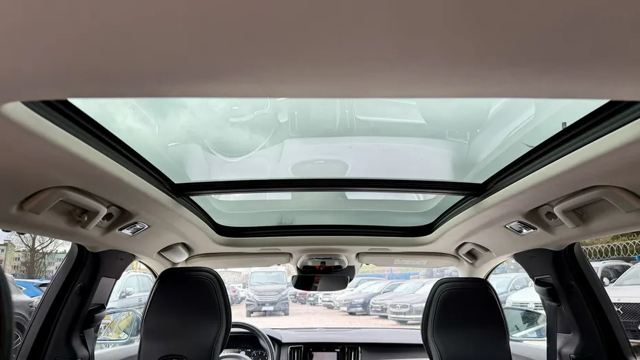 VOLVO V90 -