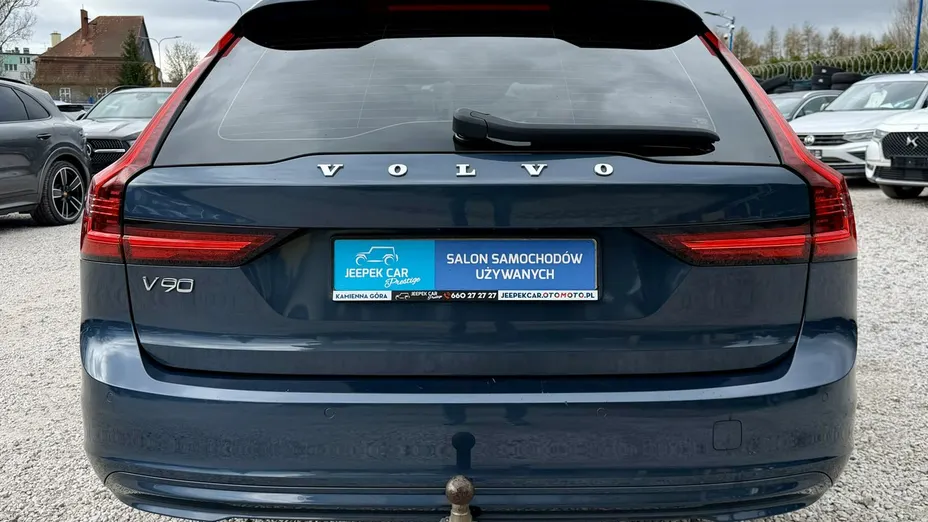 VOLVO V90 -