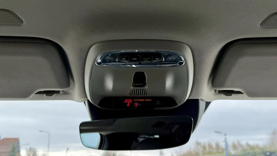 VOLVO V90 -