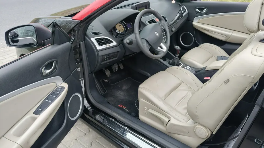 RENAULT Megane -