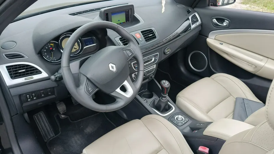 RENAULT Megane -