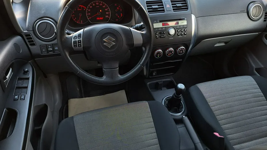 SUZUKI SX4 -