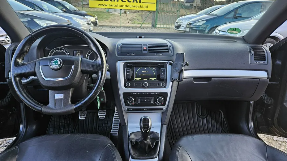SKODA Octavia -