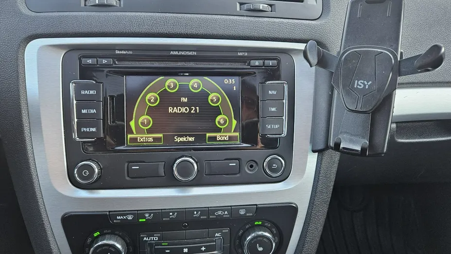 SKODA Octavia -