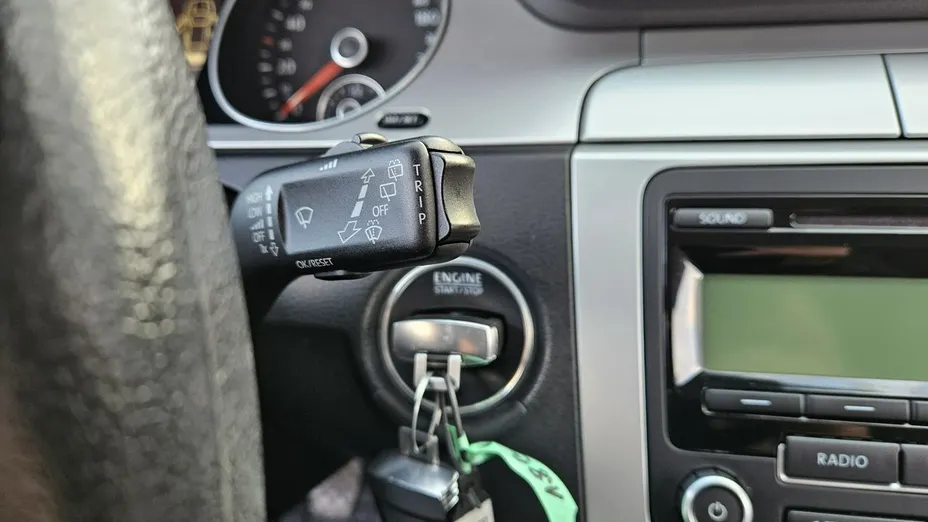 VOLKSWAGEN Passat -
