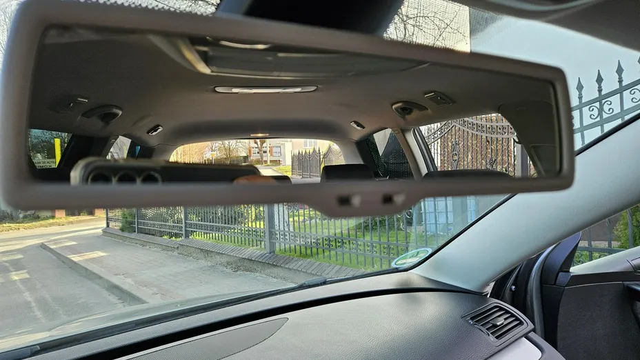 VOLKSWAGEN Passat -