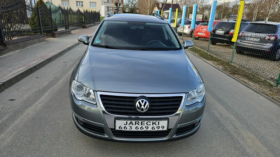 VOLKSWAGEN Passat -