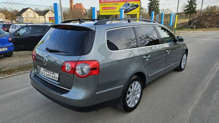 VOLKSWAGEN Passat -