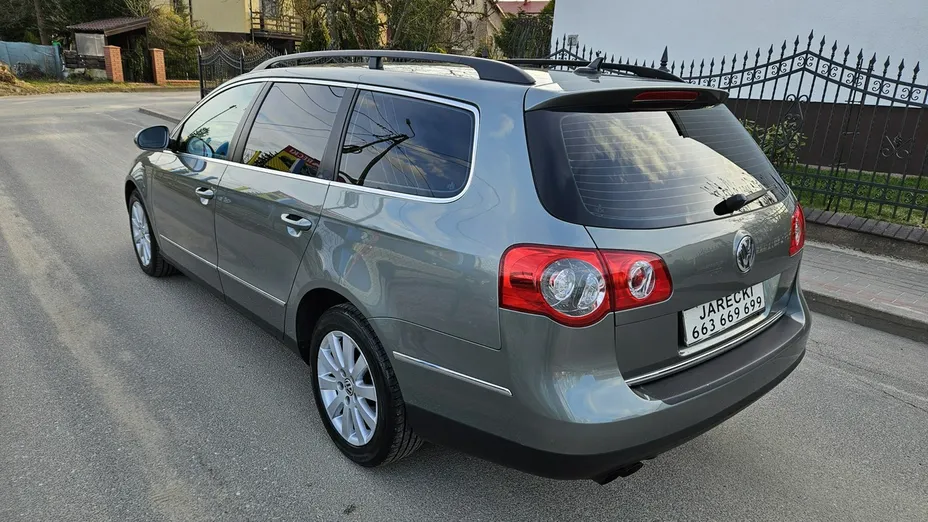 VOLKSWAGEN Passat -