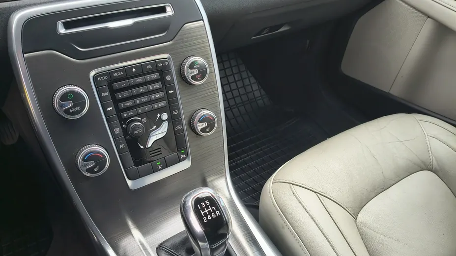 VOLVO V70 -
