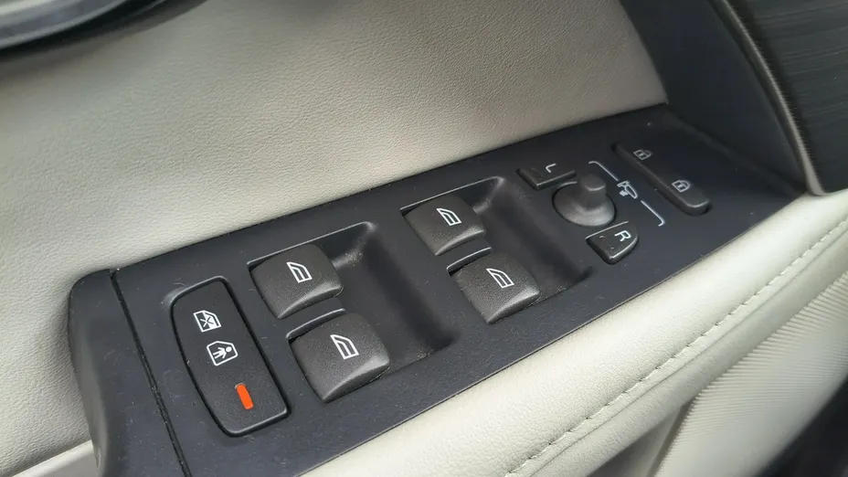 VOLVO V70 -