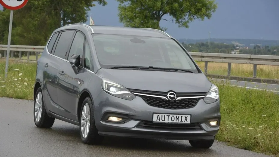 OPEL Zafira -