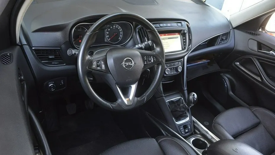 OPEL Zafira -