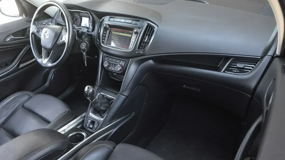 OPEL Zafira -