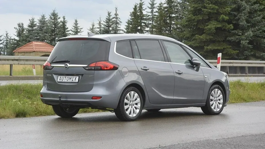 OPEL Zafira -