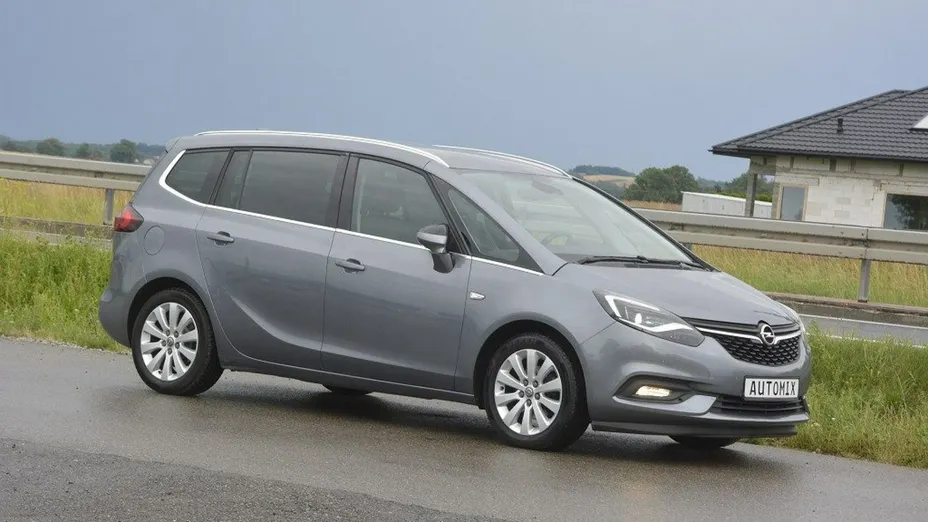 OPEL Zafira -