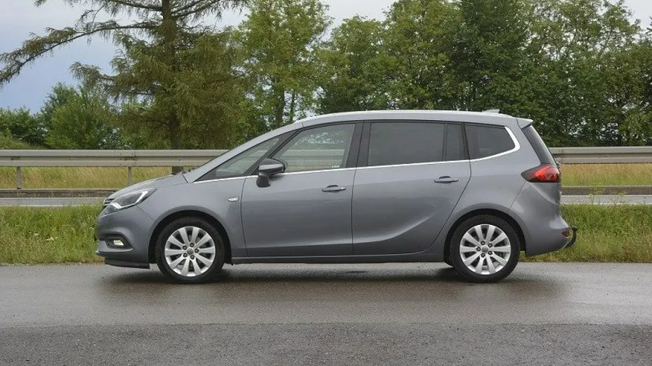OPEL Zafira -