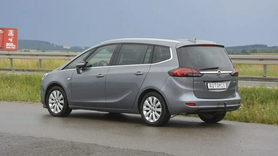OPEL Zafira -