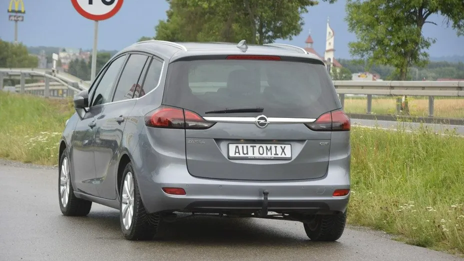 OPEL Zafira -