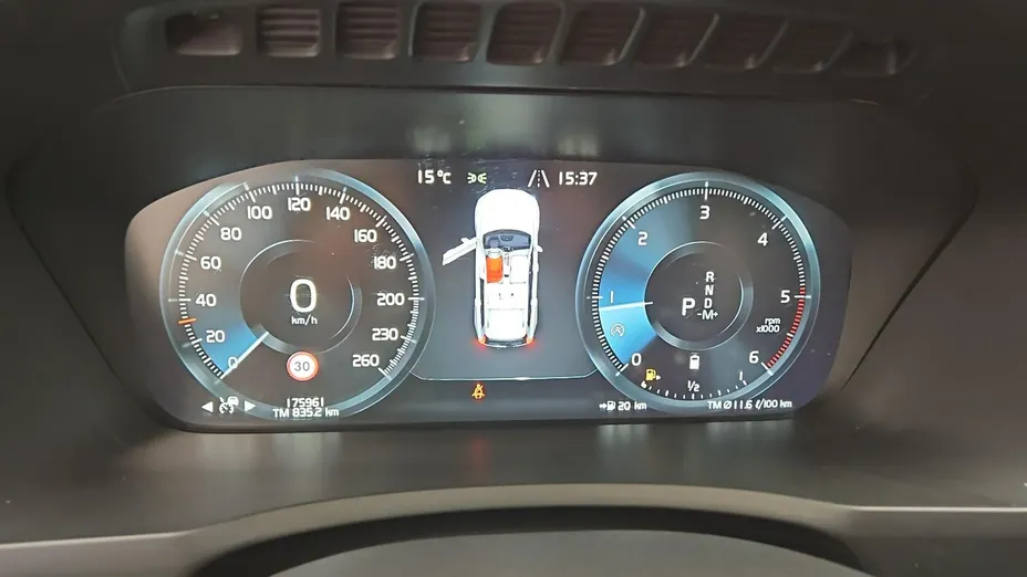 VOLVO XC90 -