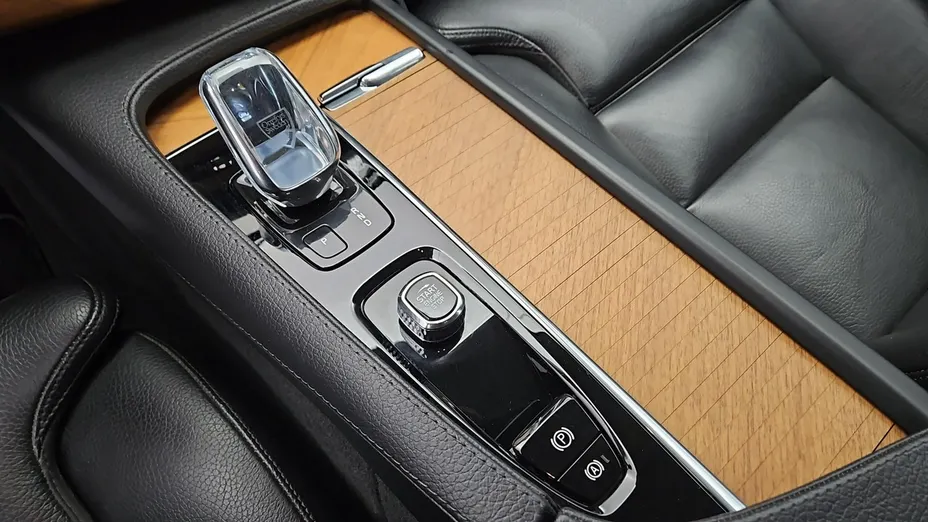 VOLVO XC90 -