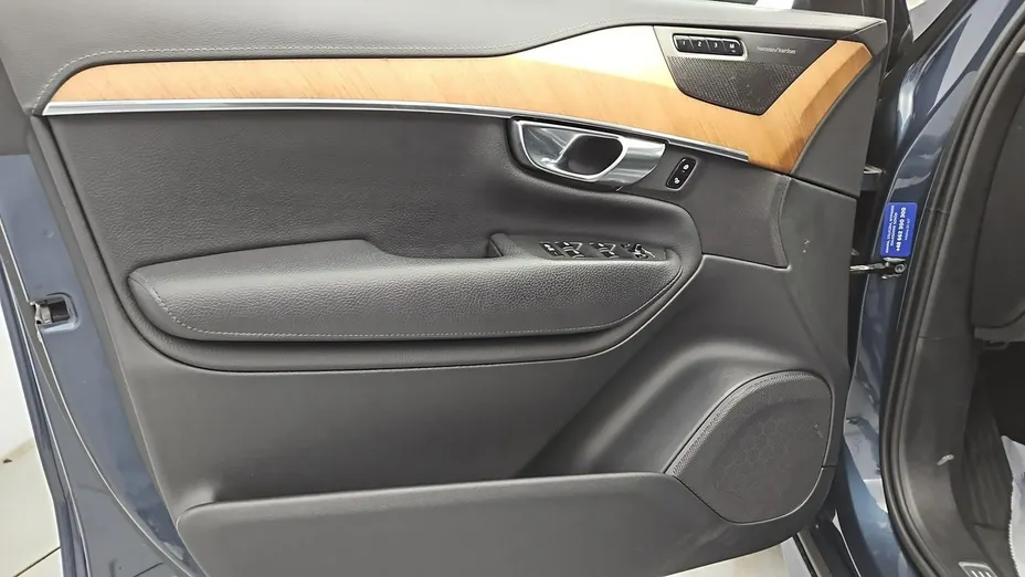 VOLVO XC90 -