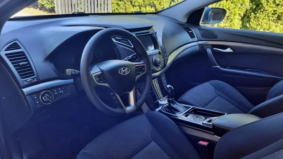 HYUNDAI i40 -