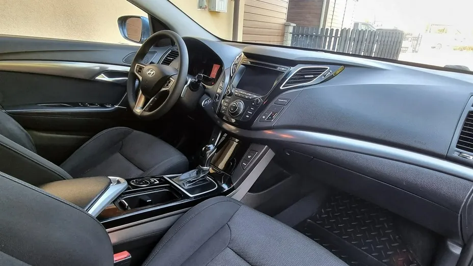 HYUNDAI i40 -