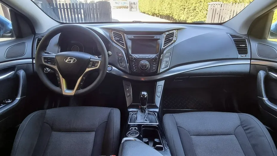 HYUNDAI i40 -