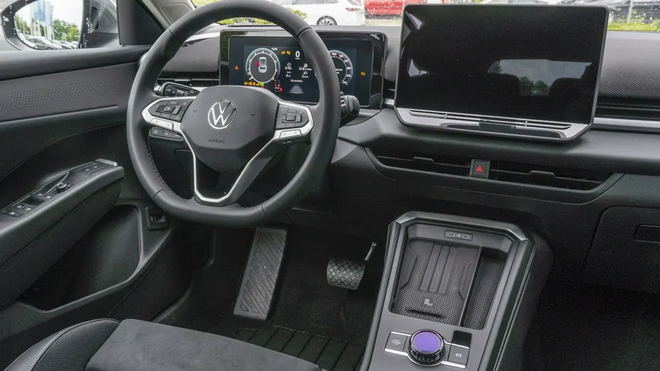 VOLKSWAGEN T-ROC -