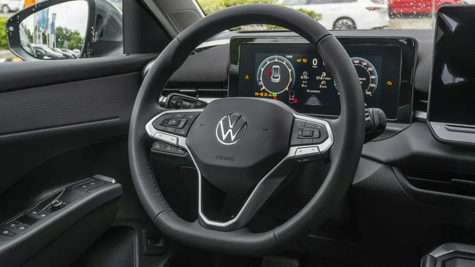 VOLKSWAGEN T-ROC -
