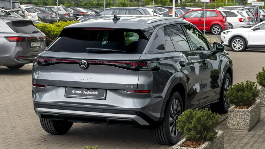 VOLKSWAGEN T-ROC -