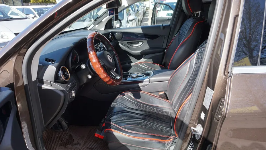 MERCEDES-BENZ GLC -