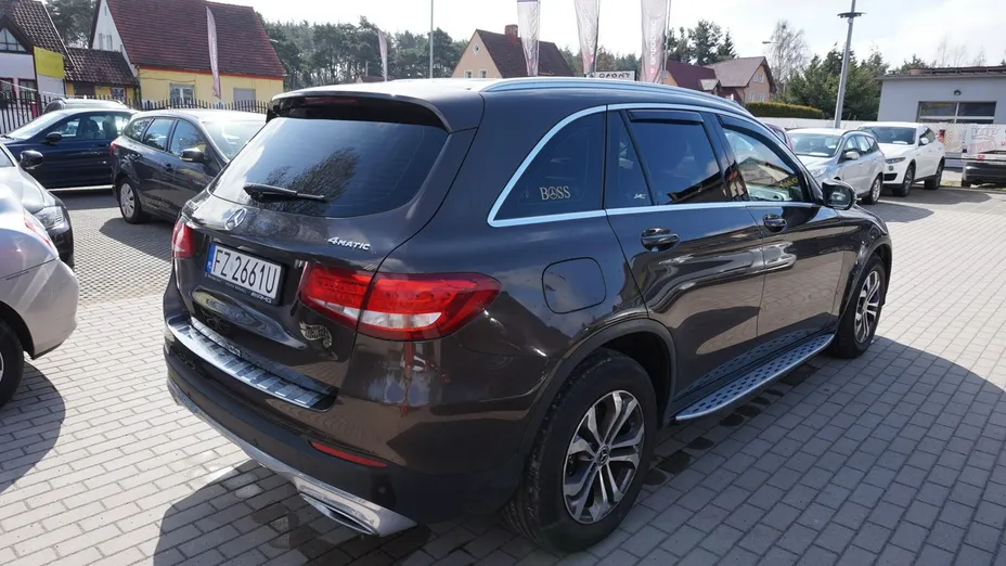 MERCEDES-BENZ GLC -