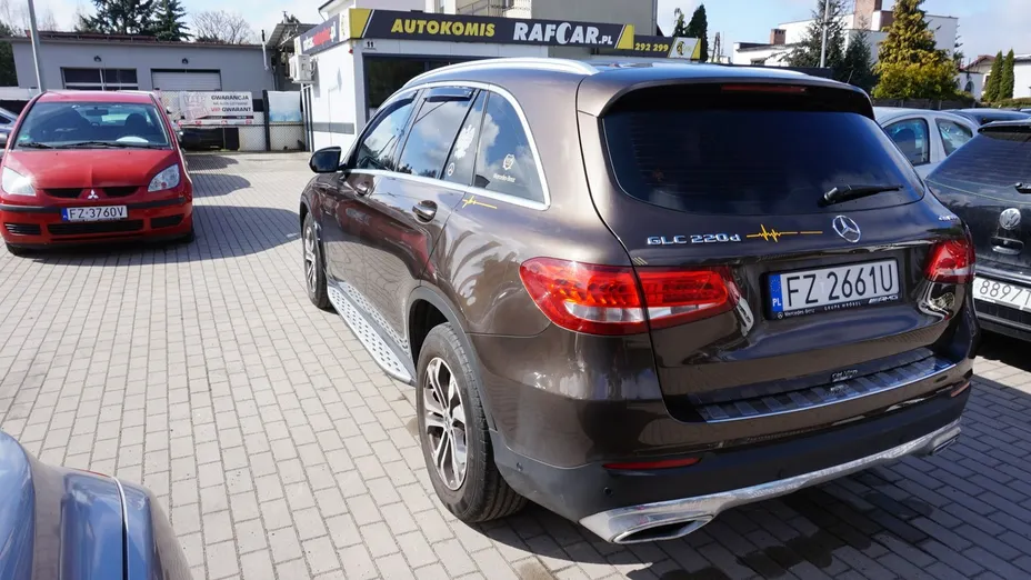 MERCEDES-BENZ GLC -