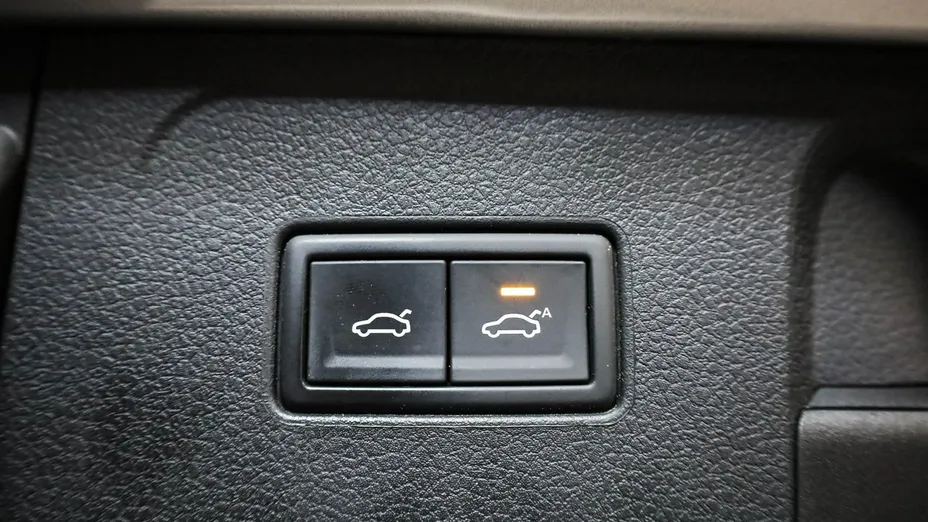 VOLKSWAGEN Passat -