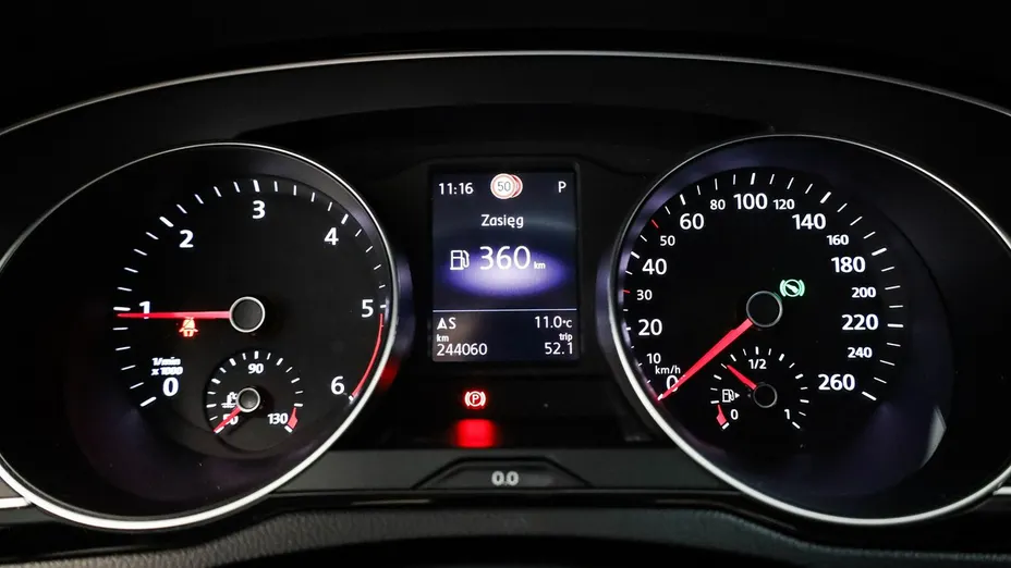 VOLKSWAGEN Passat -