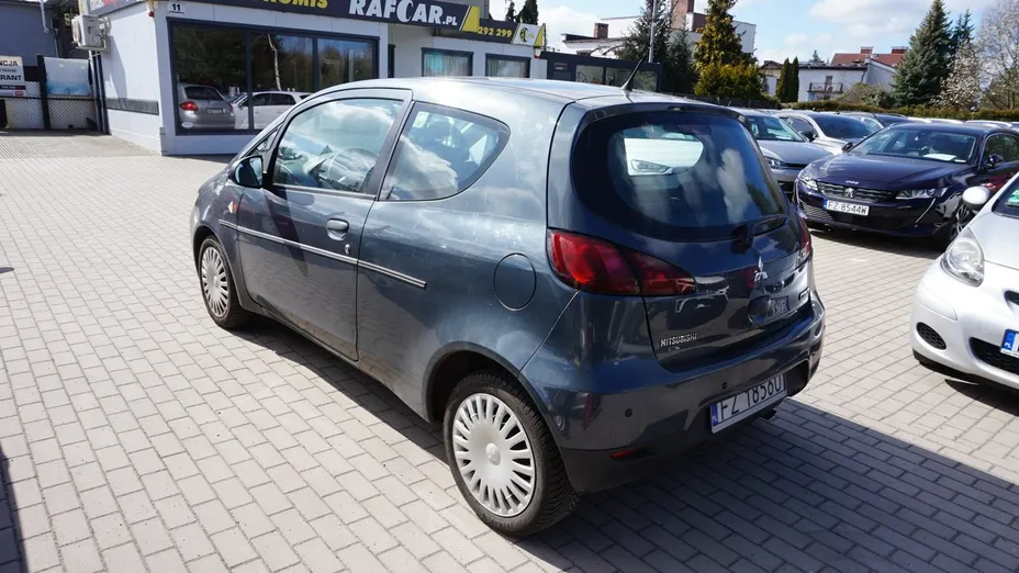 MITSUBISHI Colt -