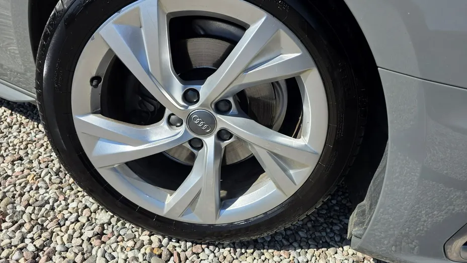 AUDI A4 -