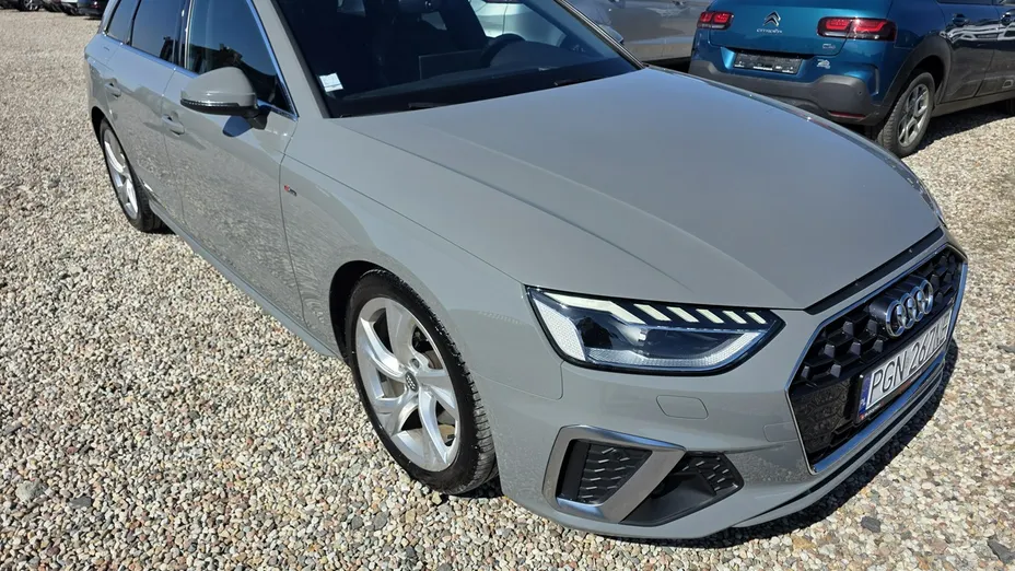 AUDI A4 -