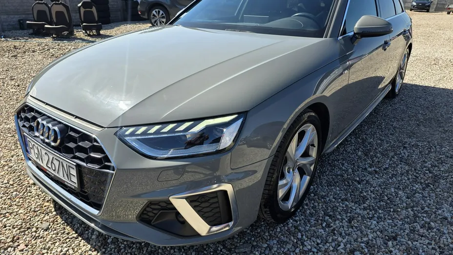 AUDI A4 -