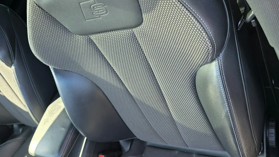 AUDI A4 -