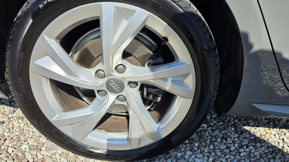 AUDI A4 -