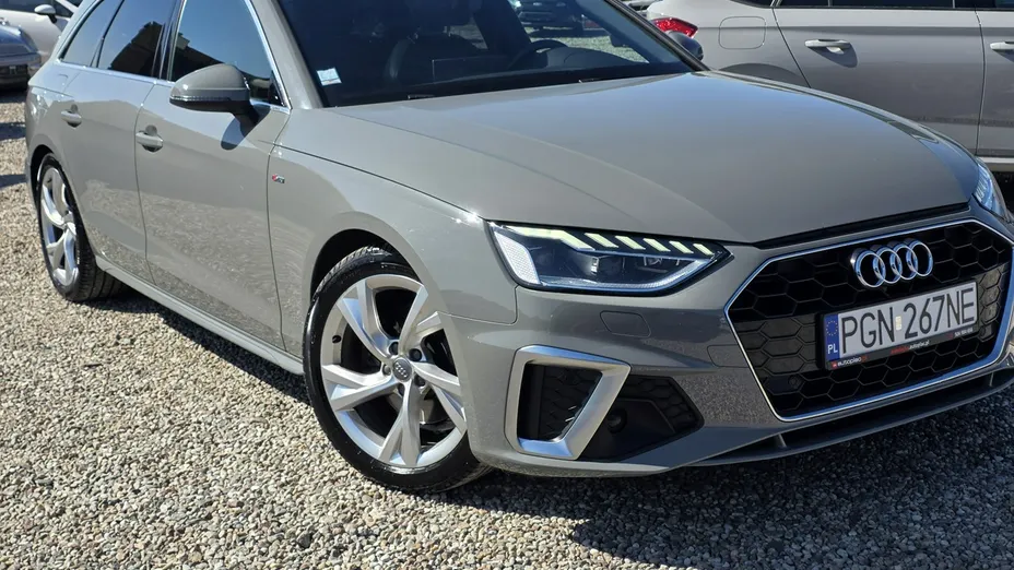 AUDI A4 -