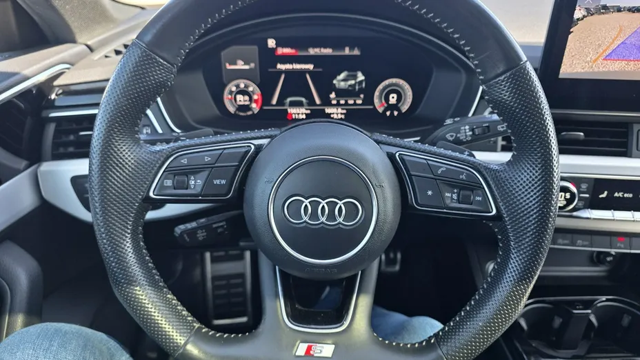 AUDI A4 -
