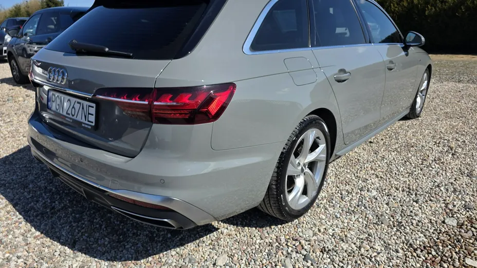 AUDI A4 -