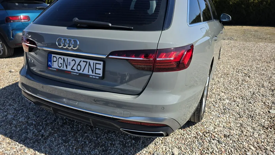 AUDI A4 -