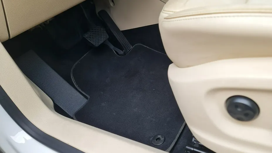 VOLKSWAGEN Tiguan -