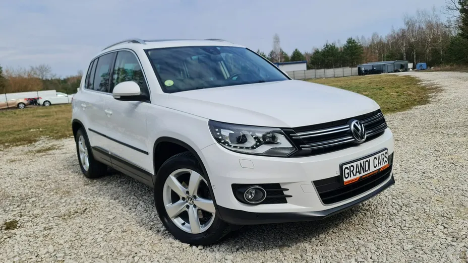 VOLKSWAGEN Tiguan -